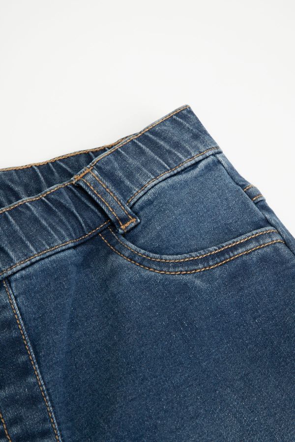 Spodnie jeansowe granatowe ze zwężaną nogawką 2220107