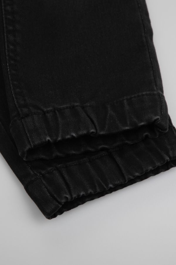 Spodnie jeansowe czarne joggery z kieszeniami o fasonie REGULAR 2220707