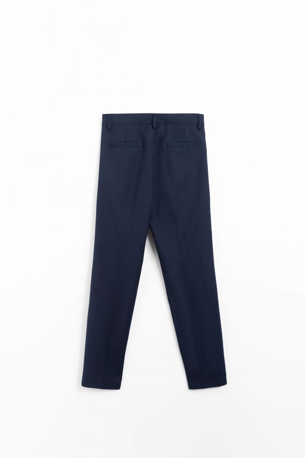 Spodnie tkaninowe eleganckie spodnie garniturowe granatowe z kantem i zaszewkami 2155386
