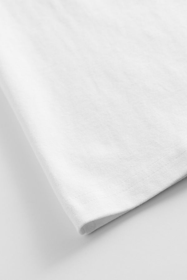 T-shirt bez rękawów biały z nadrukiem w wakacyjnym klimacie 2160076