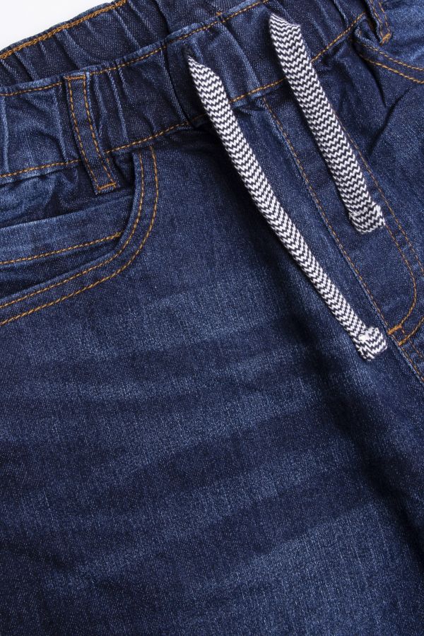 Spodnie jeansowe ze sznurkiem w pasie i efektem sprania o fasonie REGULAR 2194130