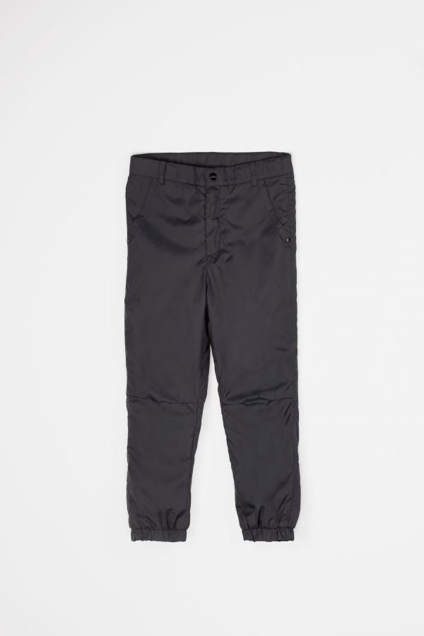 Spodnie tkaninowe czarne z odblaskowym nadrukiem i polarową podszewką 2200340