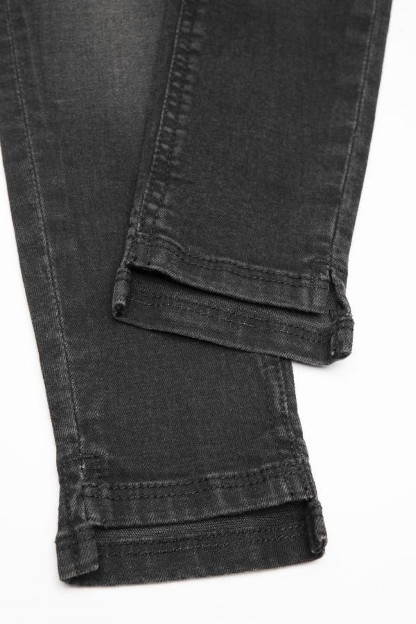 Spodnie jeansowe czarne ze zdobieniami na kieszeniach TREGGINS 2112623