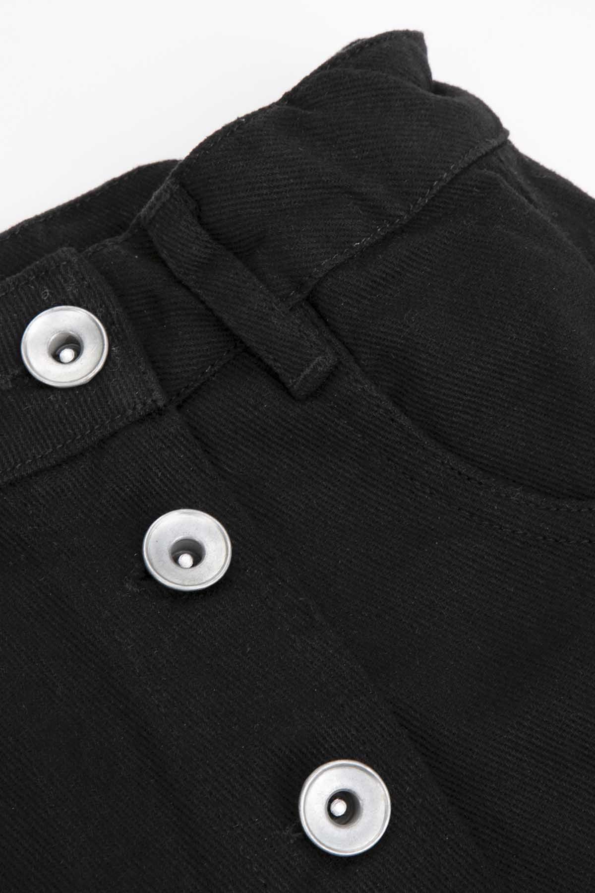 Krótkie spodenki czarny jeansowy model spódnico-spodni 2218555