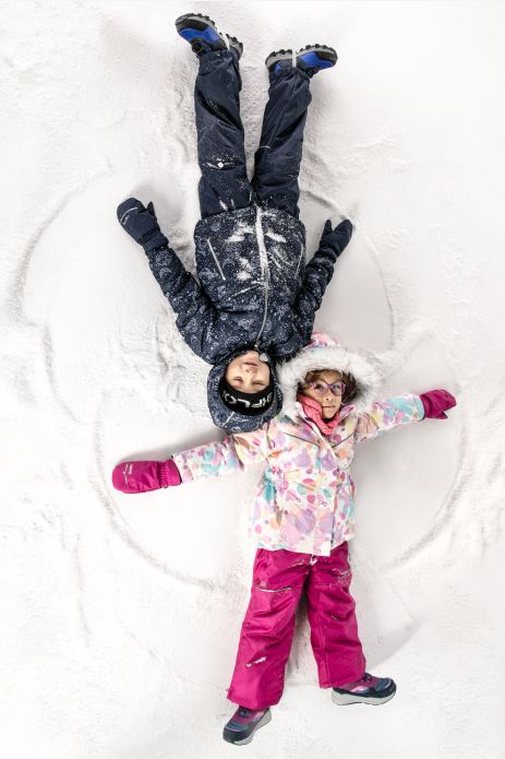 Kurtka narciarska dziewczęca z polarową podszewką i powłoką TEFLONOWĄ